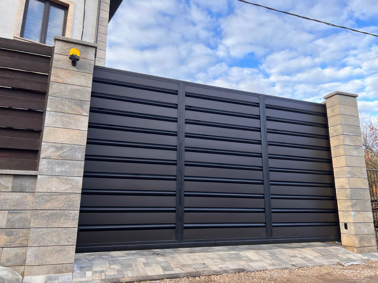 Откатные ворота и калитки