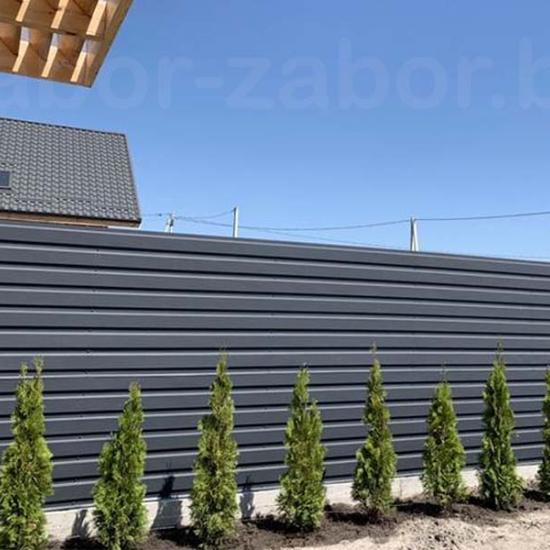 Заборы из профнастила и металлопрофиля